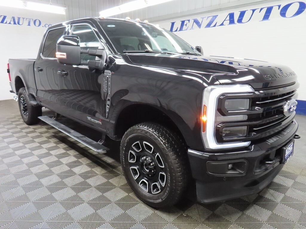 2025 Ford F-250 photo 3