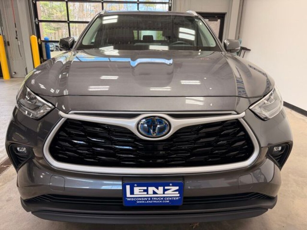Used 2024 Toyota Highlander Hybrid XLE SUV