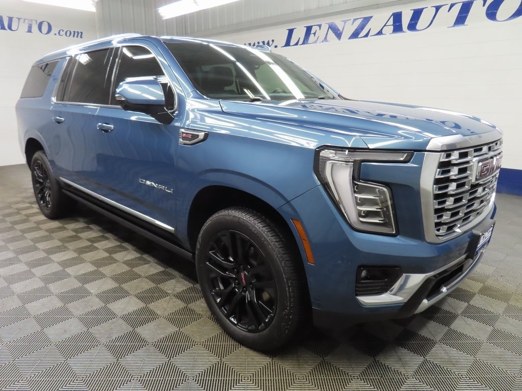Used 2025 GMC Yukon XL Denali 4WD SUV