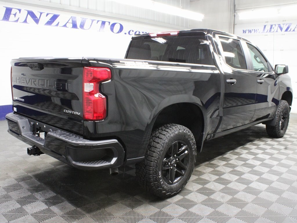 2025 Chevrolet Silverado 1500 Custom Trail Boss photo 3