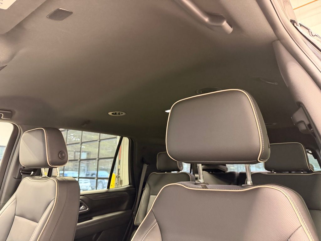 2023 GMC Yukon SLT - Photo 26
