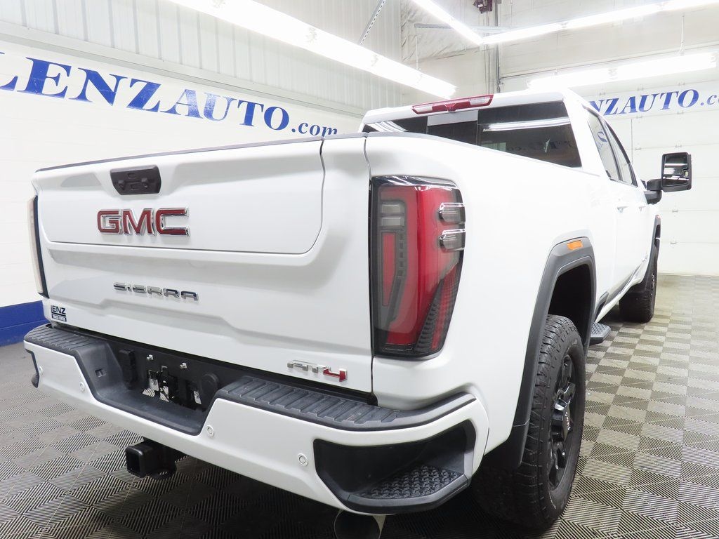 Used 2025 GMC Sierra 2500HD 4x4 Crew Cab AT4 Truck