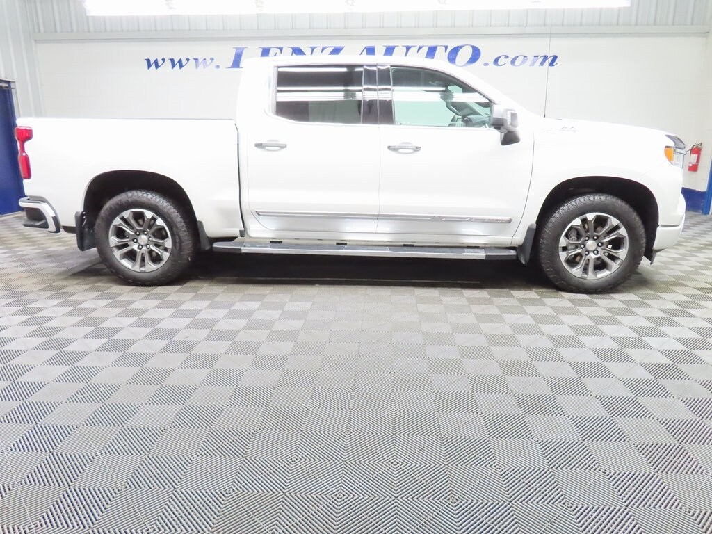 2025 Chevrolet Silverado 1500 High Country photo 2