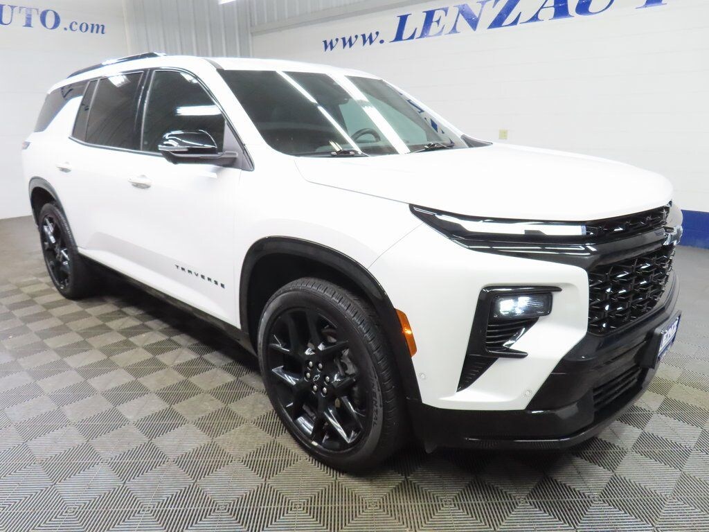 Used 2024 Chevrolet Traverse RS AWD SUV