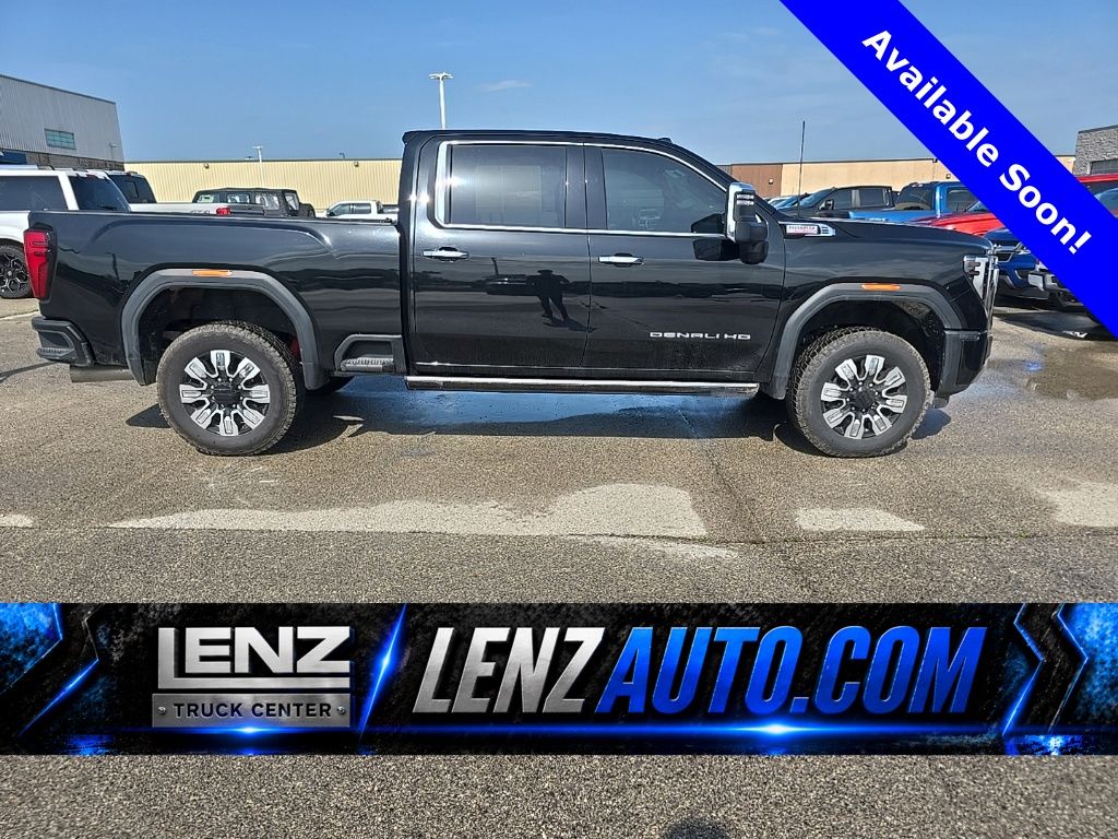 2025 GMC Sierra Denali 4WD Crew Cab Standard Box's photo