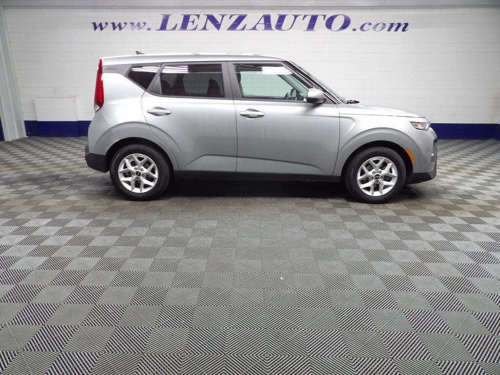 Used 2022 Kia Soul LX FWD Hatchback