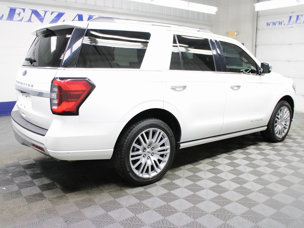 2024 Ford Expedition Platinum photo 2