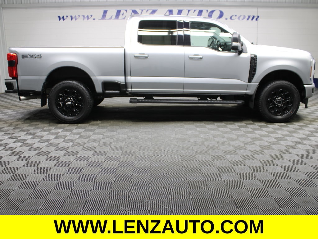 Used 2024 Ford F-350SD 4x4 Crew Cab XLT SRW Truck