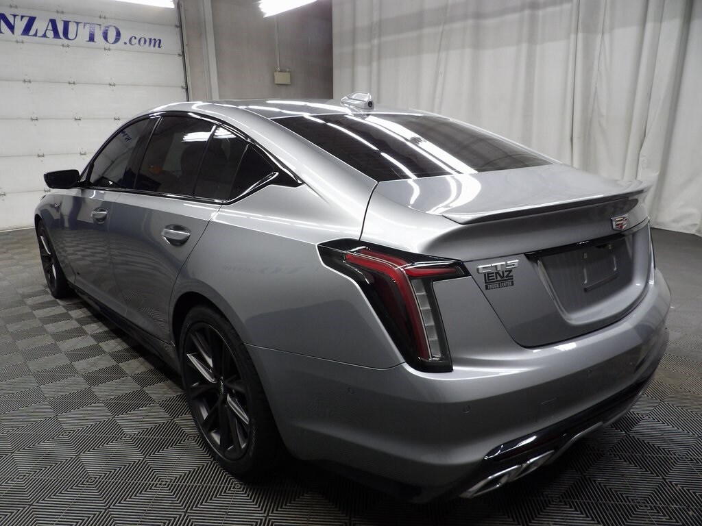 2023 Cadillac CT5 V photo 4