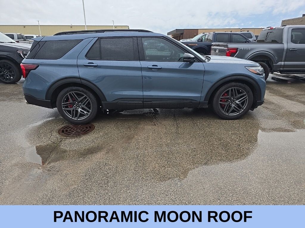Used 2025 Ford Explorer ST 4WD SUV