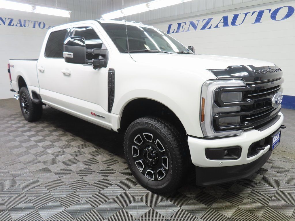 Used 2025 Ford F-250SD 4x4 Crew Cab Platinum Truck