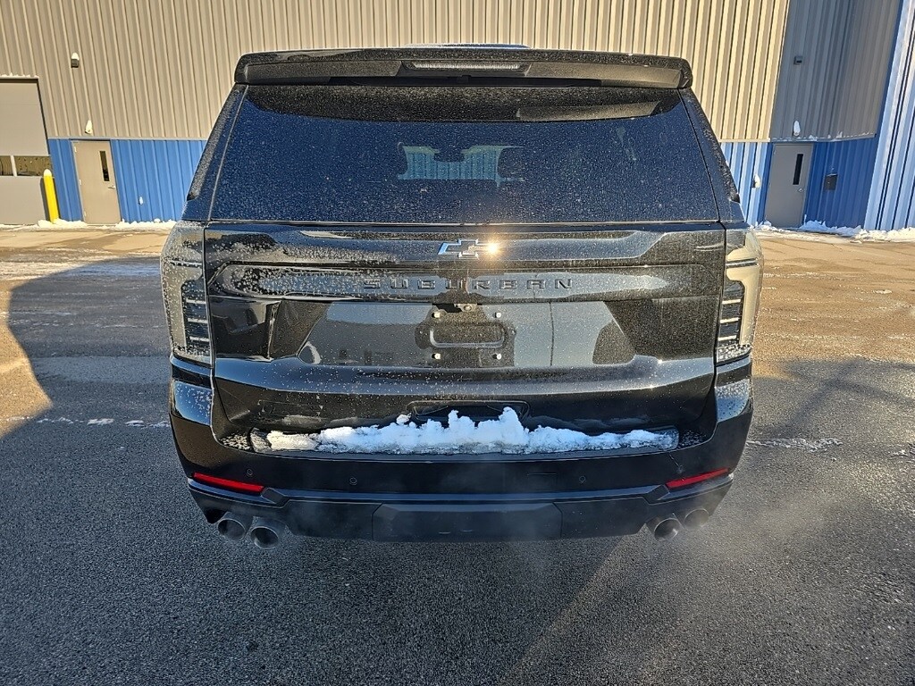 Used 2025 Chevrolet Suburban Z71 4WD SUV