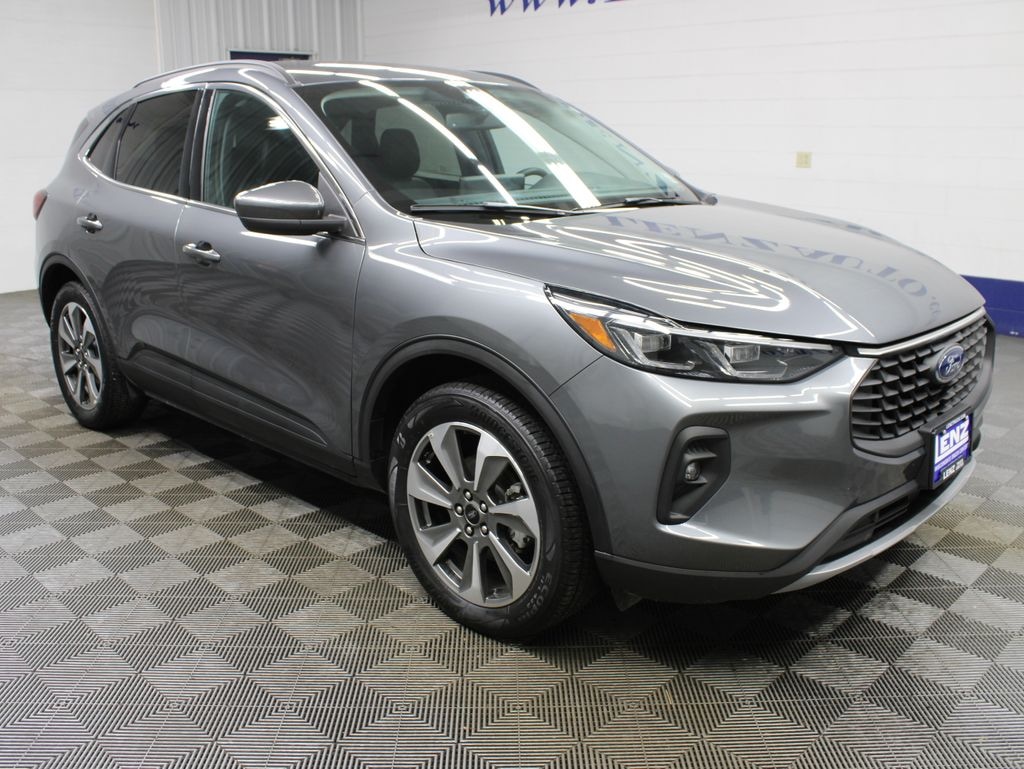Used 2025 Ford Escape Platinum AWD SUV