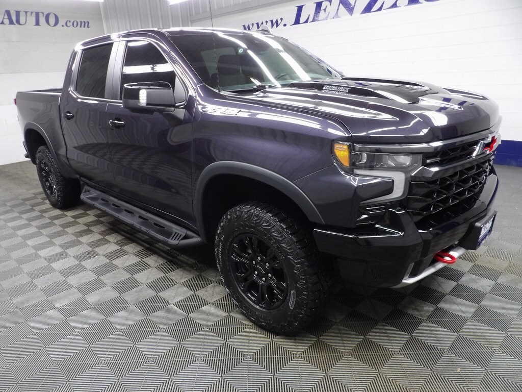 2024 Chevrolet Silverado 1500 ZR2 photo 2