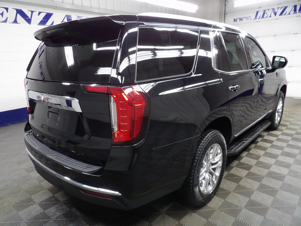 2023 Gmc Yukon SLT photo 2