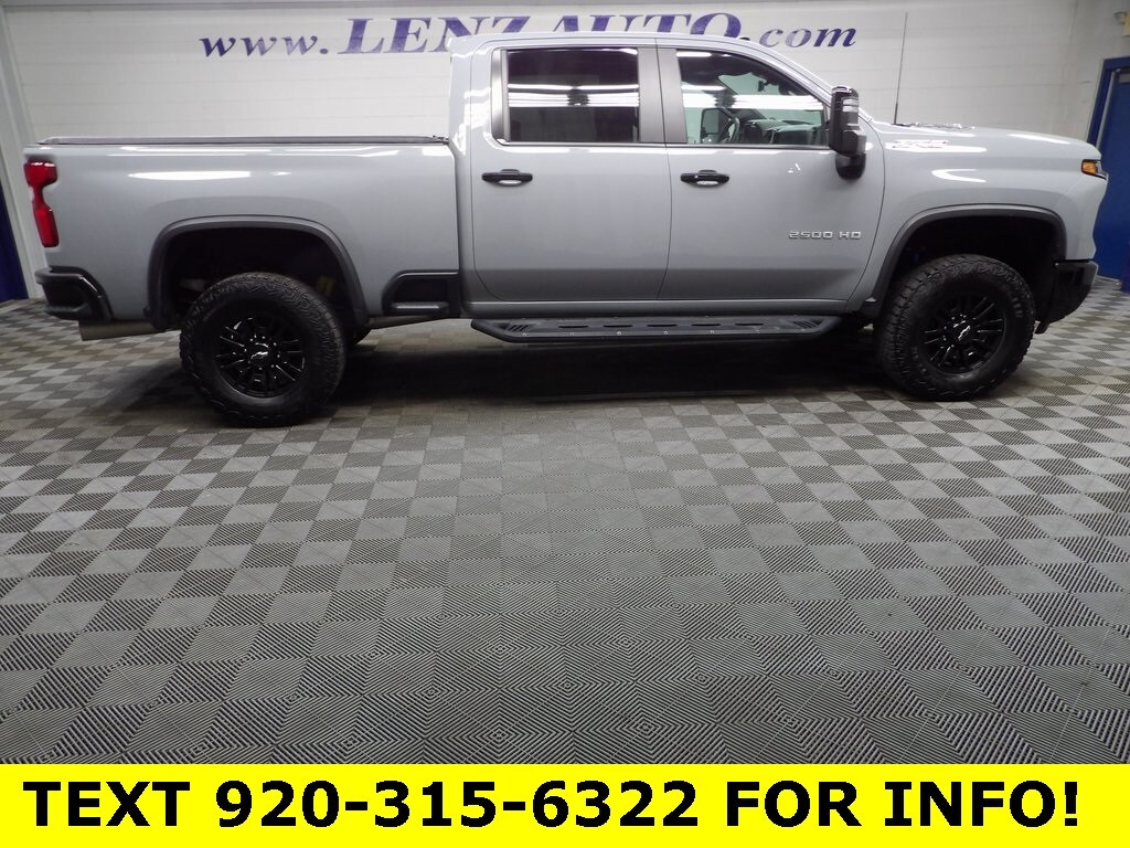 2024 Chevrolet Silverado 2500HD ZR2 photo 2