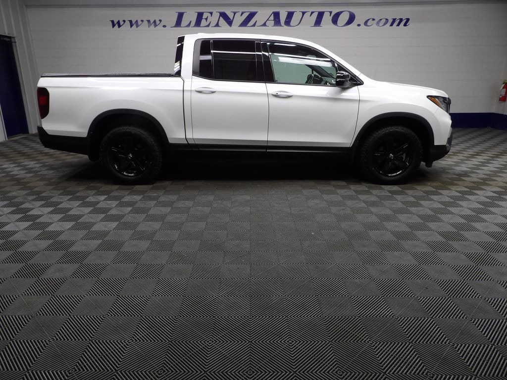 Used 2023 Honda Ridgeline AWD Crew Cab Black Edition Truck