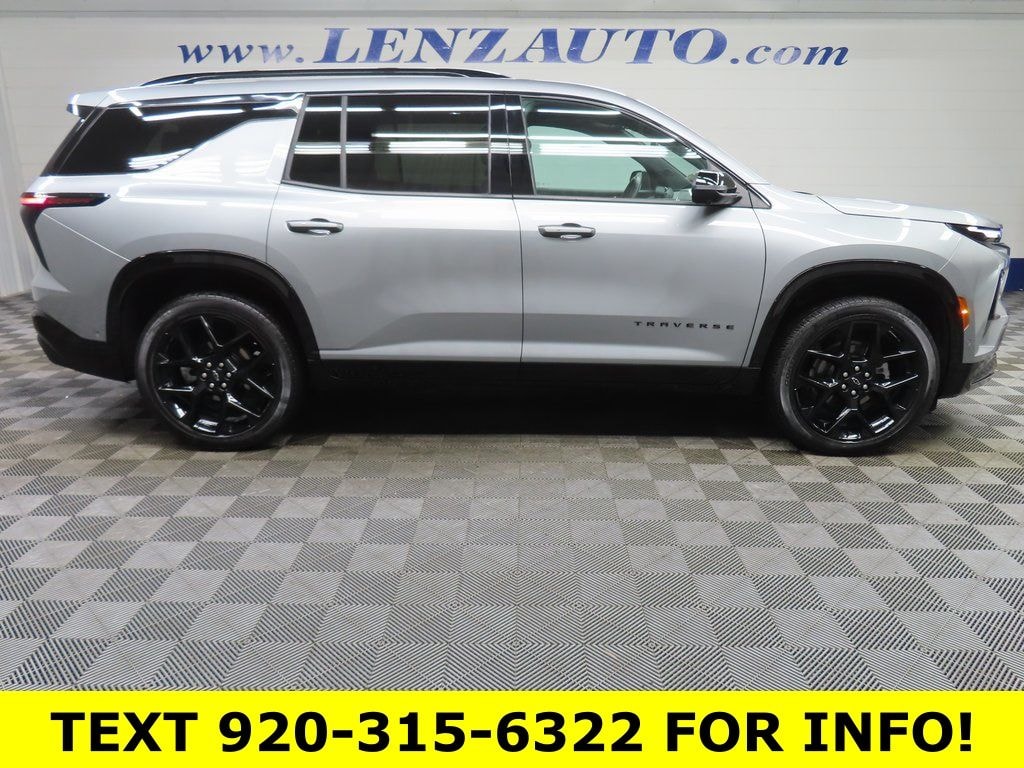 Used 2024 Chevrolet Traverse RS AWD SUV