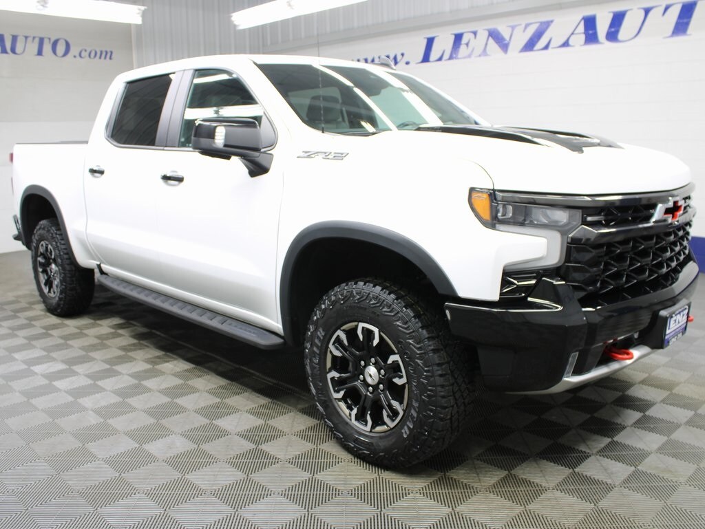 2023 Chevrolet Silverado 1500 ZR2 photo 3