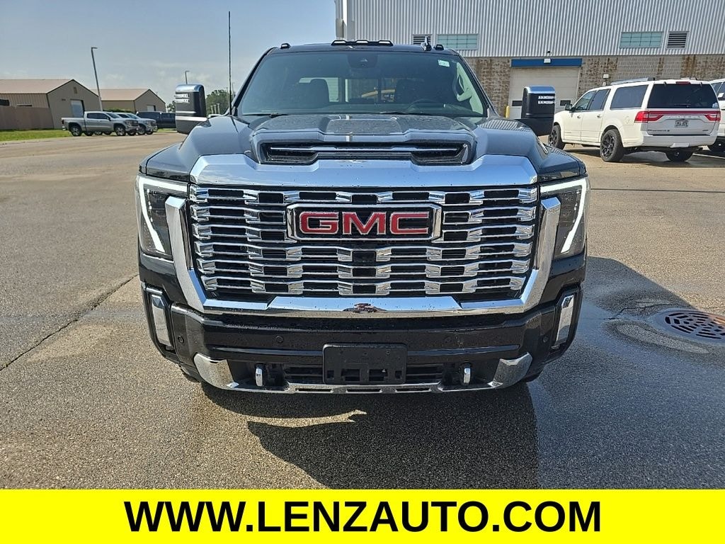 Used 2025 GMC Sierra 2500HD 4x4 Crew Cab Denali Truck
