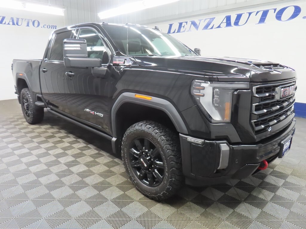 Used 2024 GMC Sierra 2500HD 4x4 Crew Cab AT4 Truck