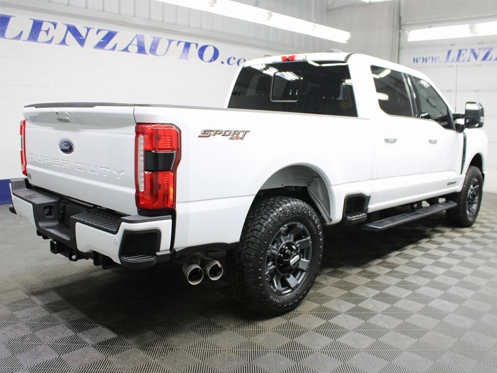 2024 Ford F-250 photo 3