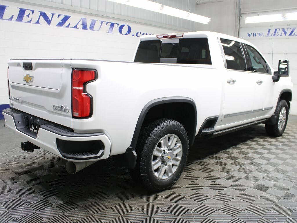 2024 Chevrolet Silverado 2500HD High Country photo 4