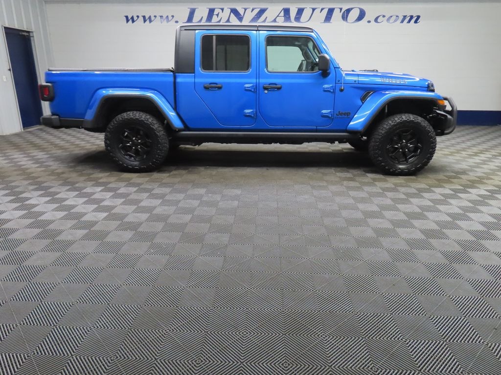 Used 2022 Jeep Gladiator 4x4 Crew Cab Willys Truck