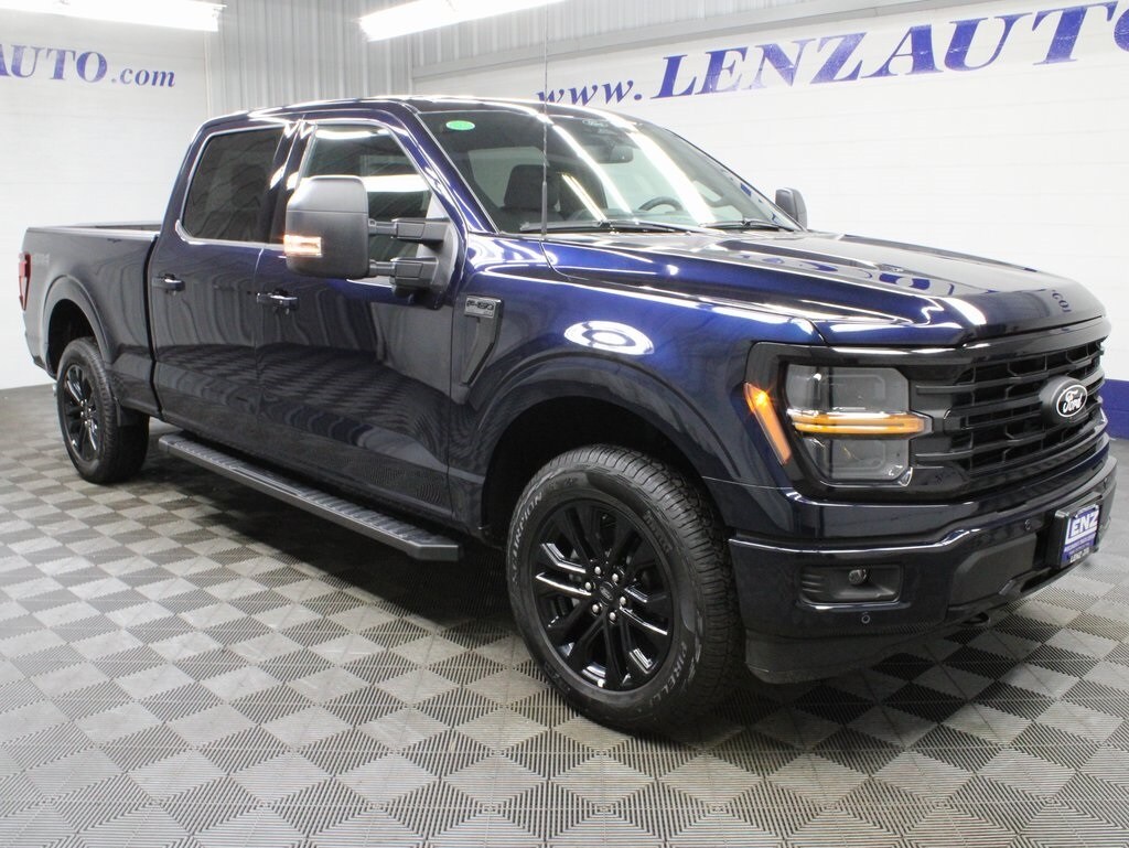 2025 Ford F-150 XLT photo 2