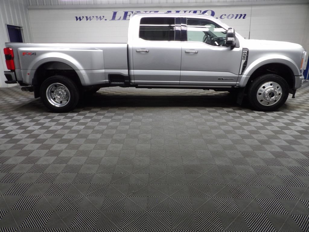 Used 2023 Ford F-450SD 4x4 Crew Cab Platinum DRW Truck