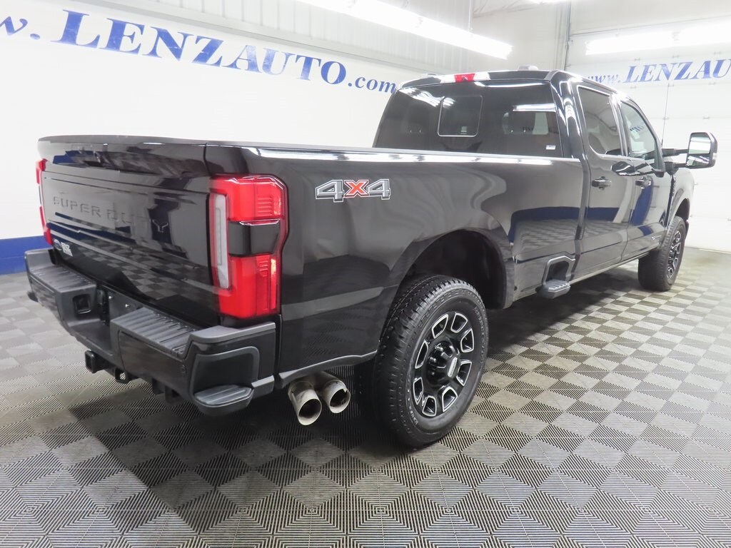 2025 Ford F-250 photo 3