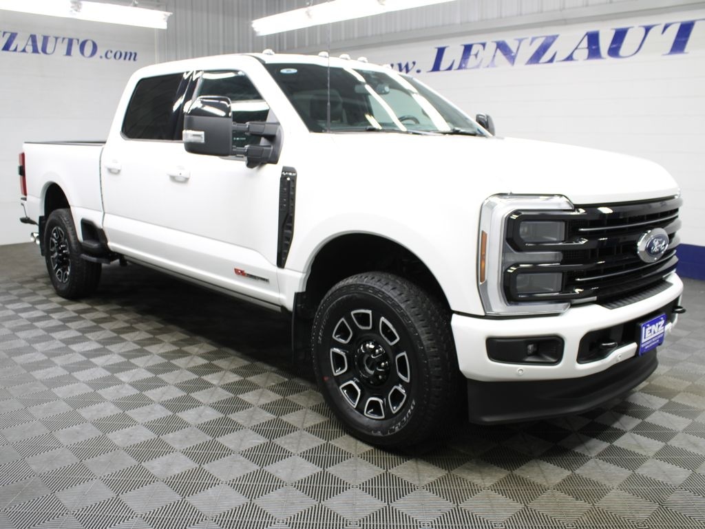 Used 2025 Ford F-250SD 4x4 Crew Cab Platinum Truck