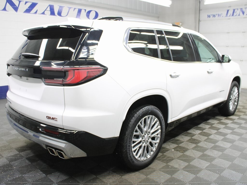 2024 Gmc Acadia Denali photo 3