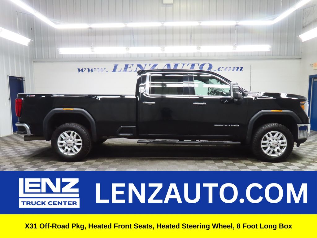 2022 GMC Sierra SLT 4WD Crew Cab Standard Box SRW's photo