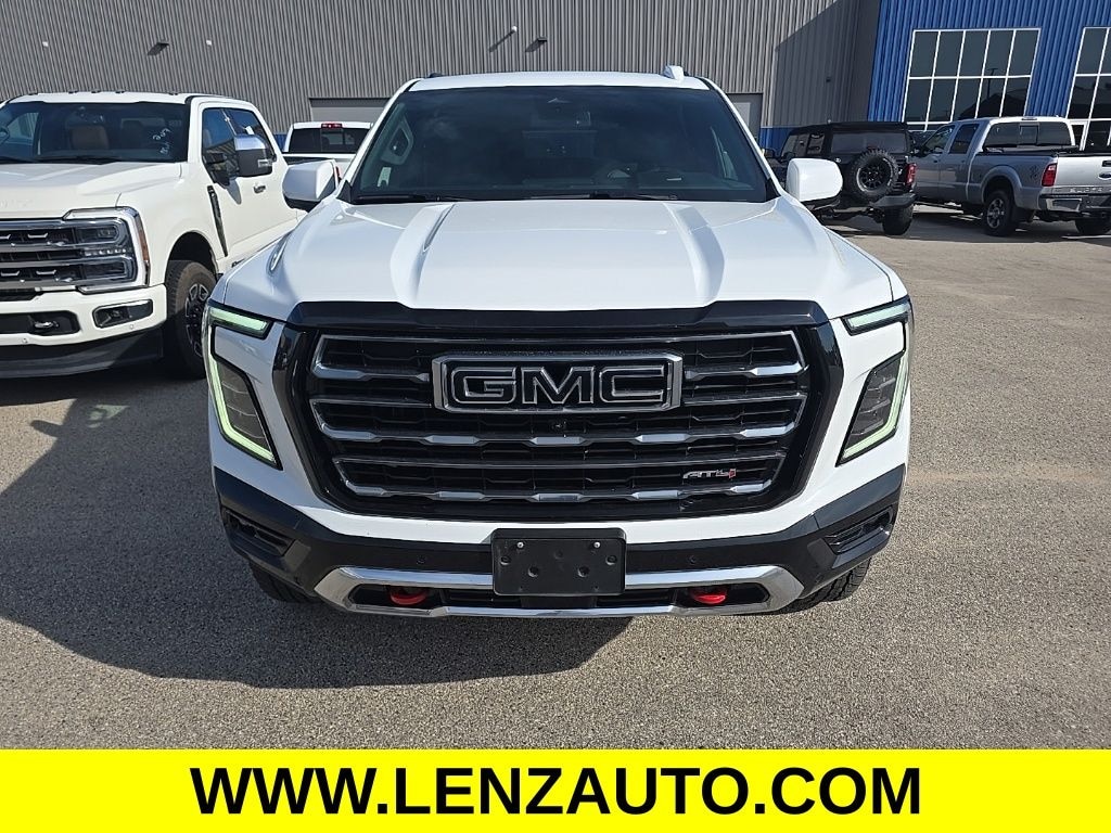 Used 2025 GMC Yukon XL AT4 4WD SUV