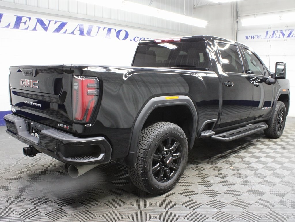 Used 2024 GMC Sierra 2500HD 4x4 Crew Cab AT4 Truck