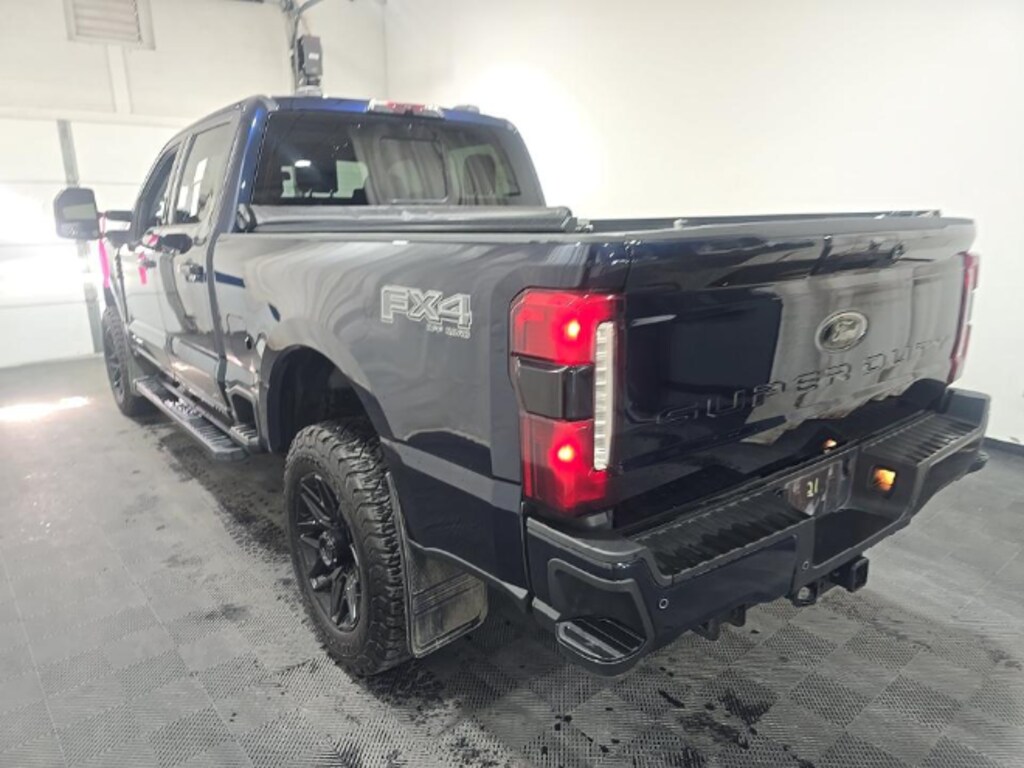 Used 2024 Ford F-350SD 4x4 Crew Cab Lariat SRW Truck