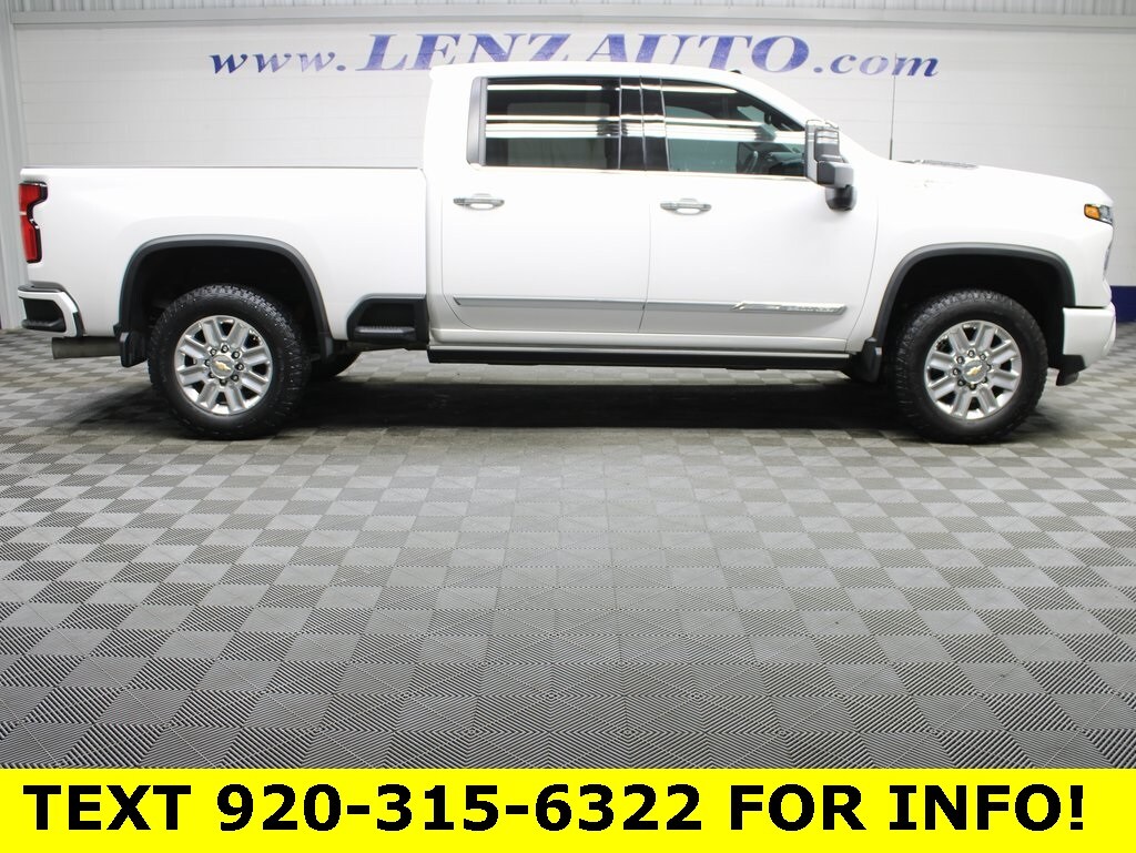2024 Chevrolet Silverado 2500HD High Country photo 2