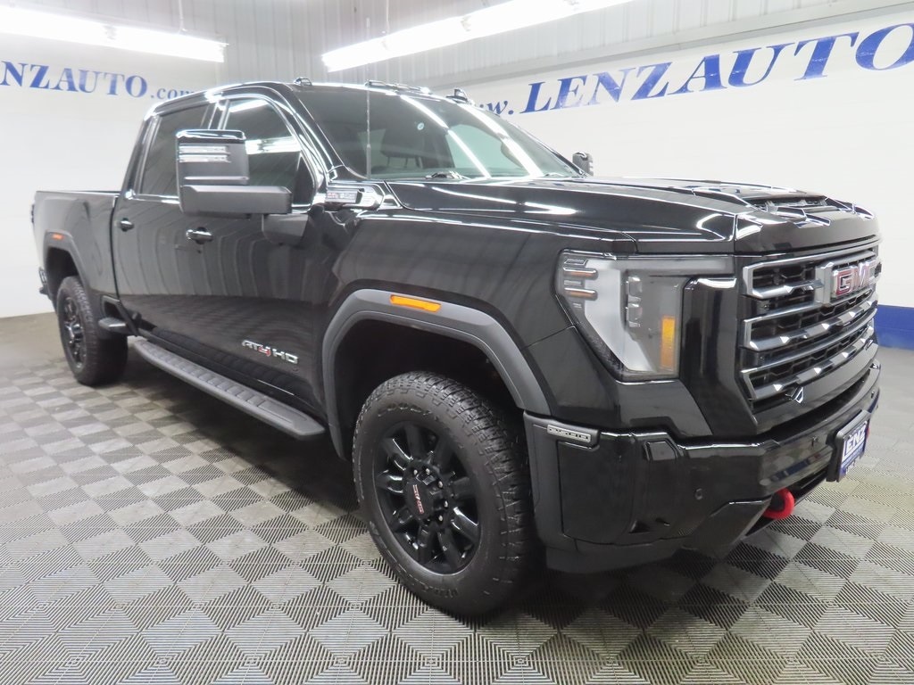 Used 2025 GMC Sierra 2500HD 4x4 Crew Cab AT4 Truck