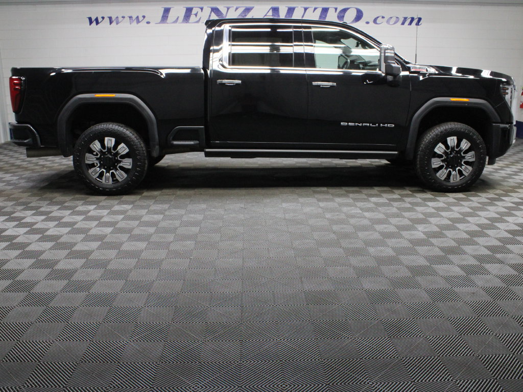 Used 2025 GMC Sierra 3500HD 4x4 Crew Cab Denali SRW Truck