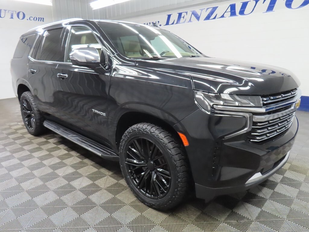 2023 Chevrolet Tahoe Premier photo 2