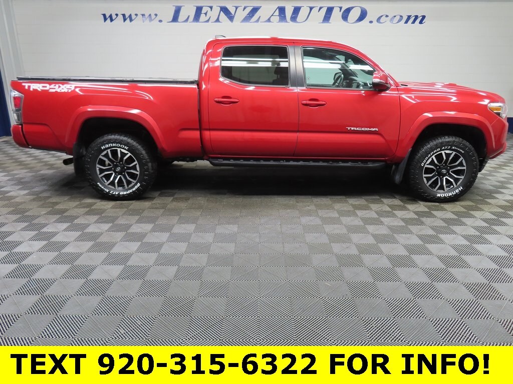 2021 Toyota Tacoma TRD Sport photo 2