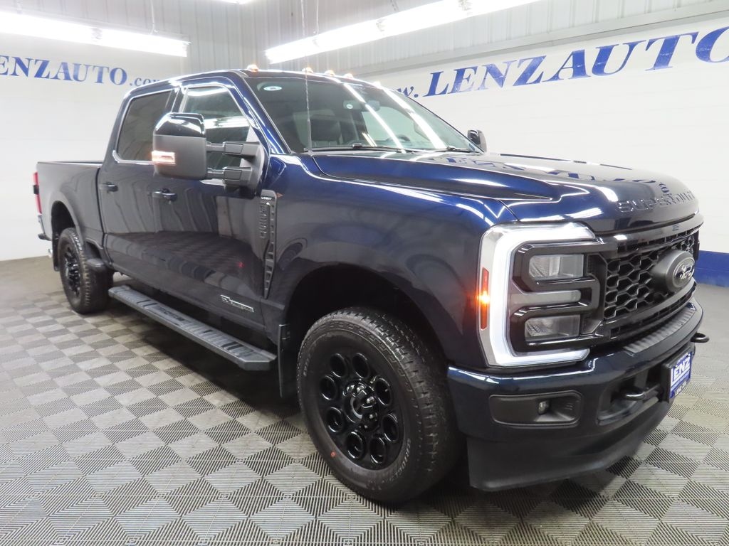 Used 2025 Ford F-250SD 4x4 Crew Cab Lariat Truck