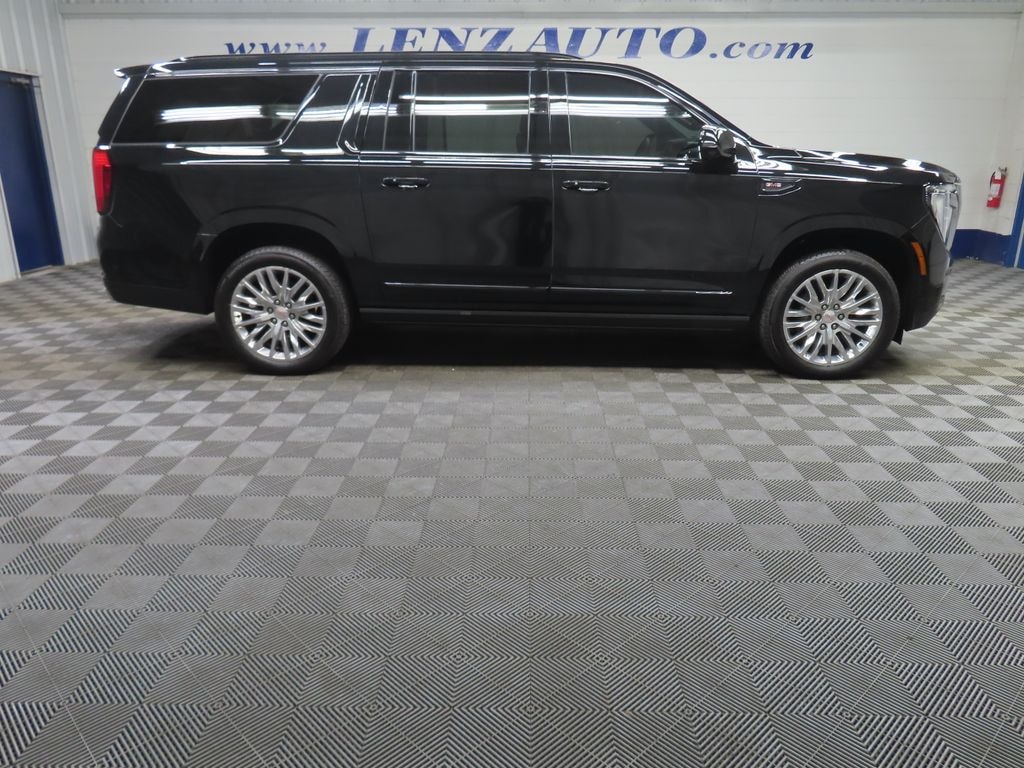 Used 2025 GMC Yukon XL Denali 4WD SUV