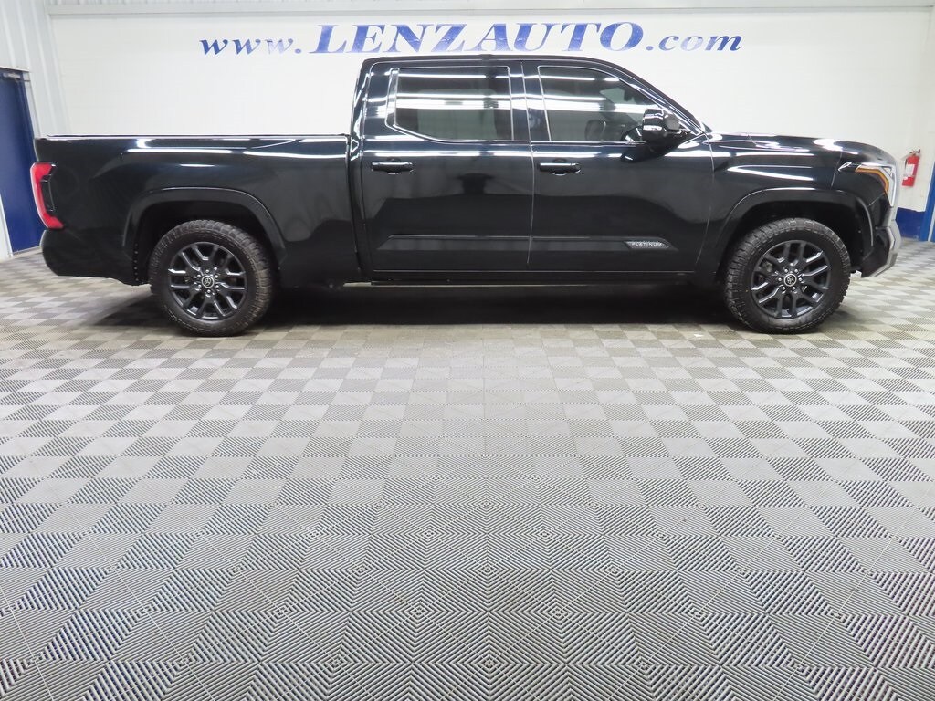 2022 Toyota Tundra Platinum photo 2