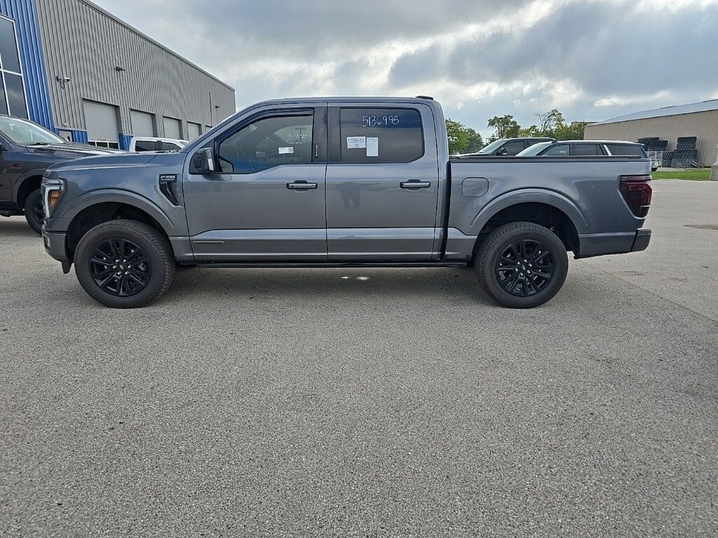 2024 Ford F-150 Platinum photo 4