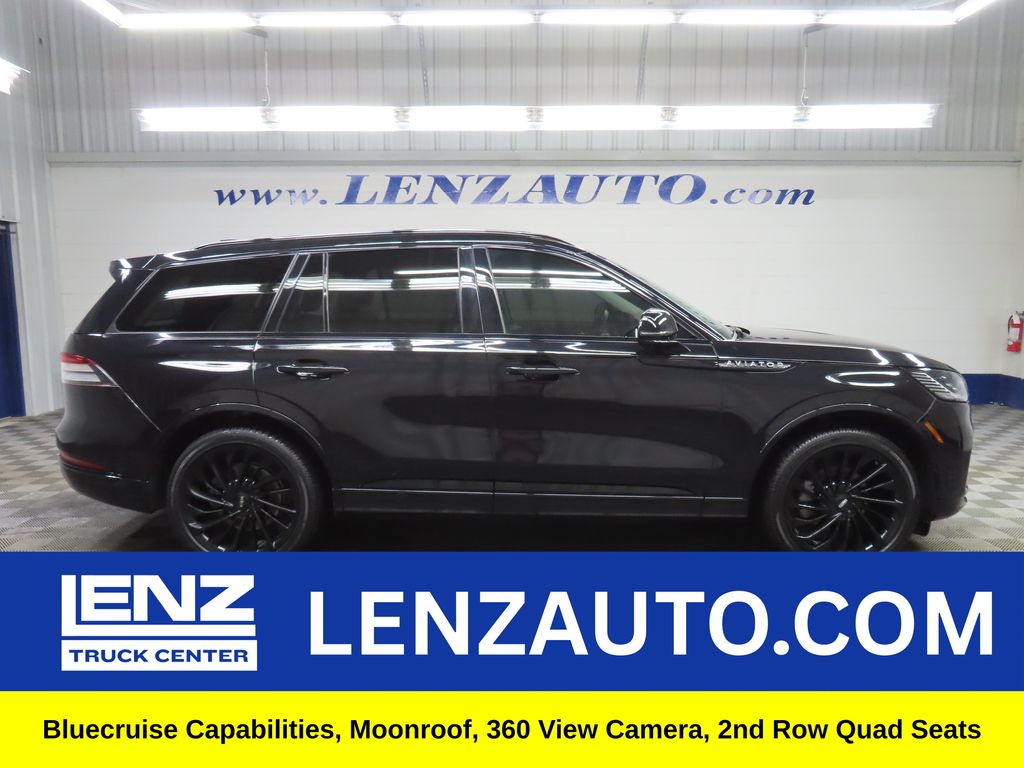 2025 Lincoln Aviator Reserve AWD's photo