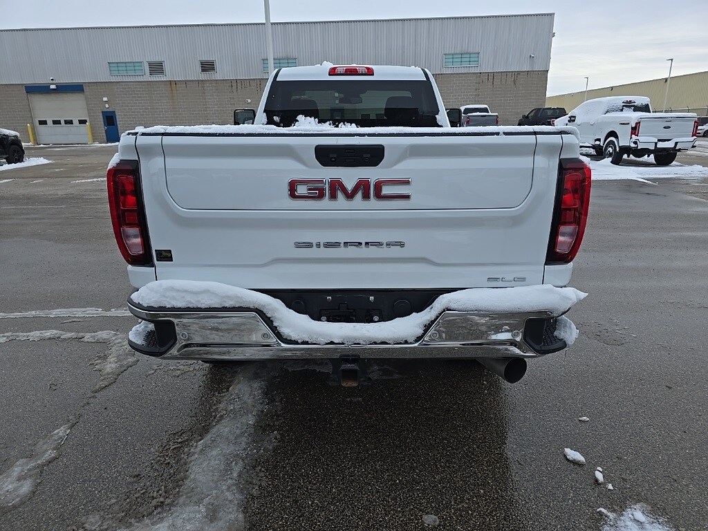 2024 Gmc Sierra HD SLE photo 4