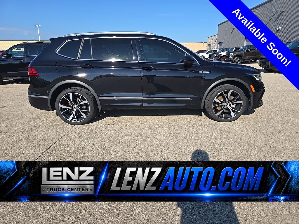 Used 2024 Volkswagen Tiguan SEL R-Line AWD SUV