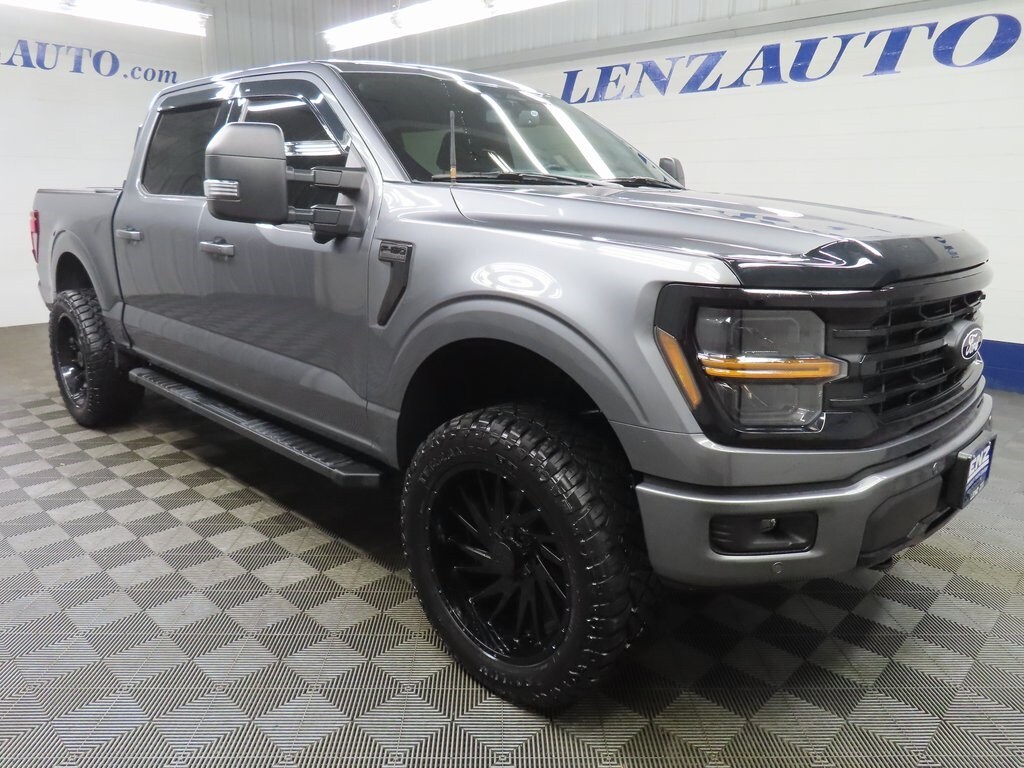 2024 Ford F-150 XLT photo 3